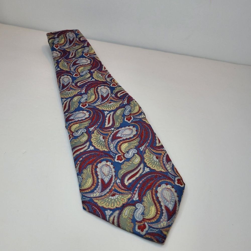 Lipton's‎ Vintage Paisley Polyester Tie